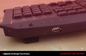 Challenger Illuminated - Der USB-Port